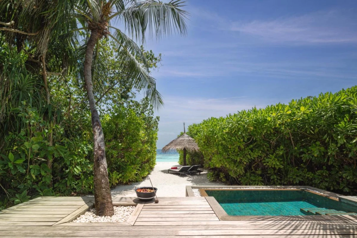 NH Collection Maldives Havodda Resort - Hotel Photo 16