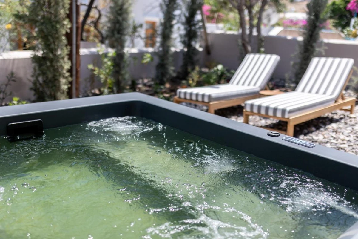 Aegean Gem Kamari - Hotel Photo 7