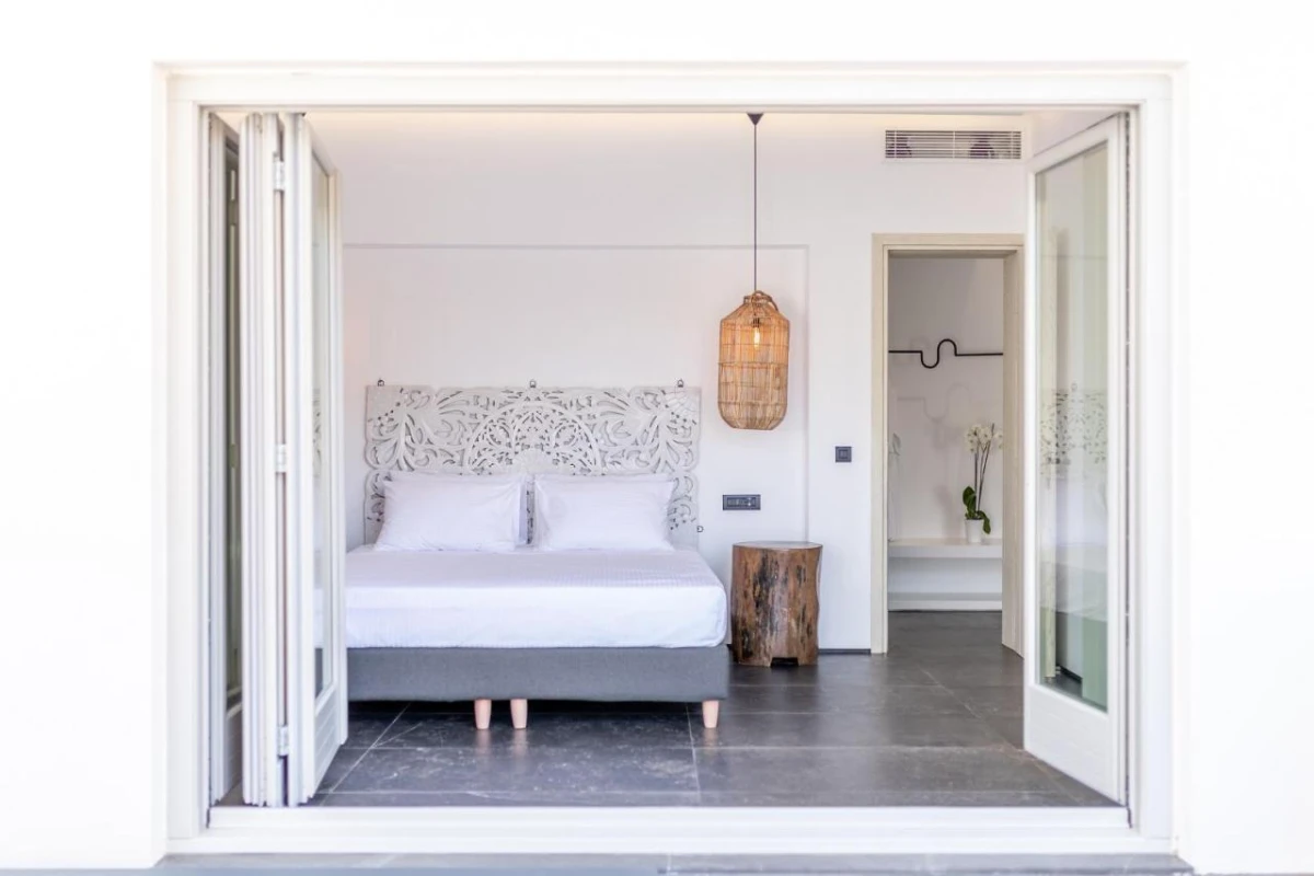 Aegean Gem Kamari - Hotel Photo 11