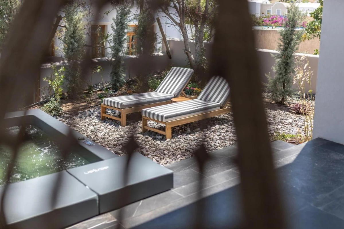 Aegean Gem Kamari - Hotel Photo 16