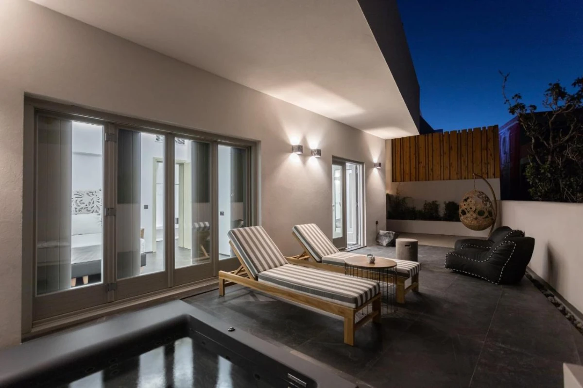 Aegean Gem Kamari - Hotel Photo 35