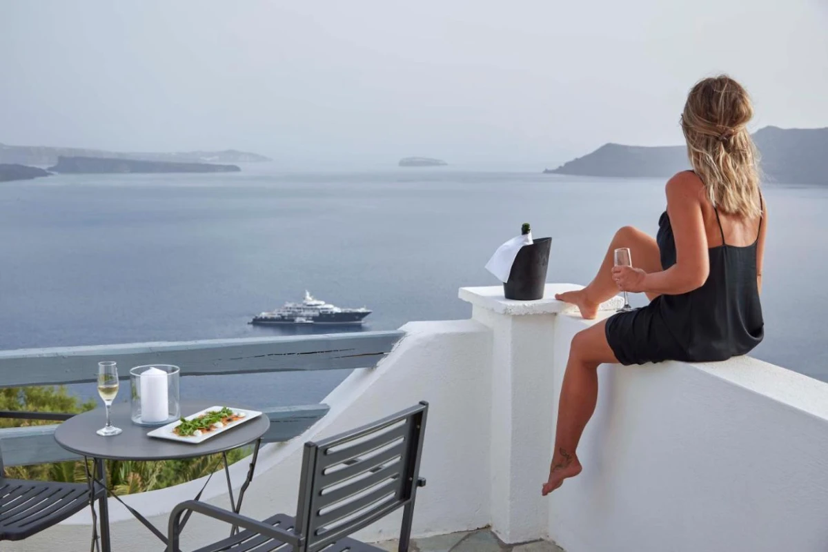 Mr & Mrs White Oia - Hotel Photo 75