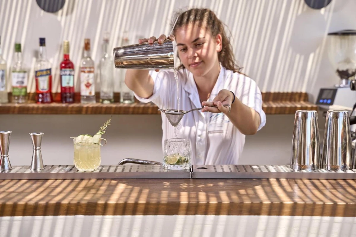 Ios Grand Pool Suites - Hotel Photo 10