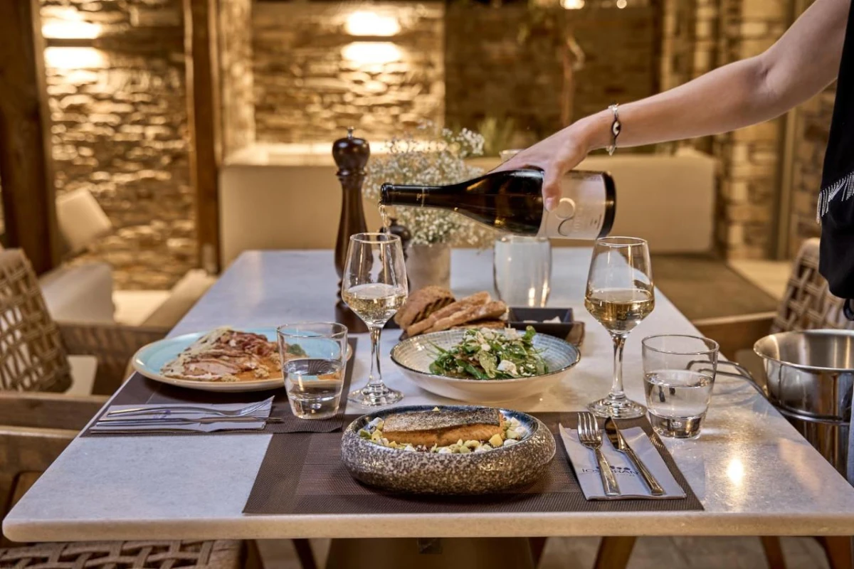 Ios Grand Pool Suites - Hotel Photo 15