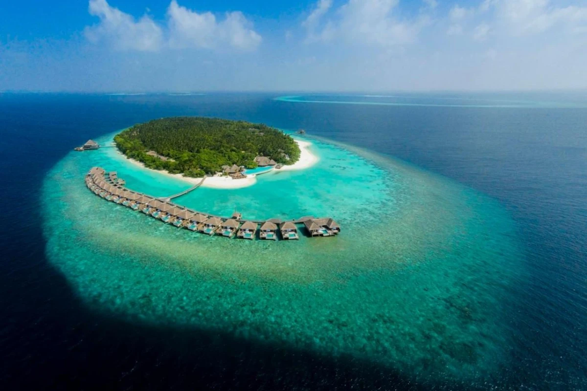 Dusit Thani Maldives - Hotel Photo 1
