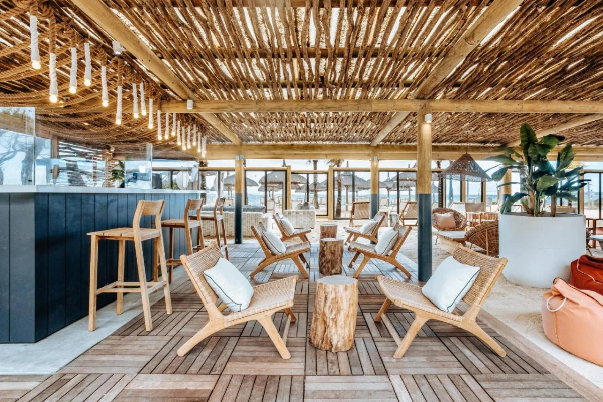 Friday Attitude - Hotel Photo 6