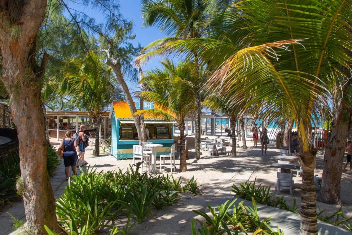 Friday Attitude - Hotel Photo 25