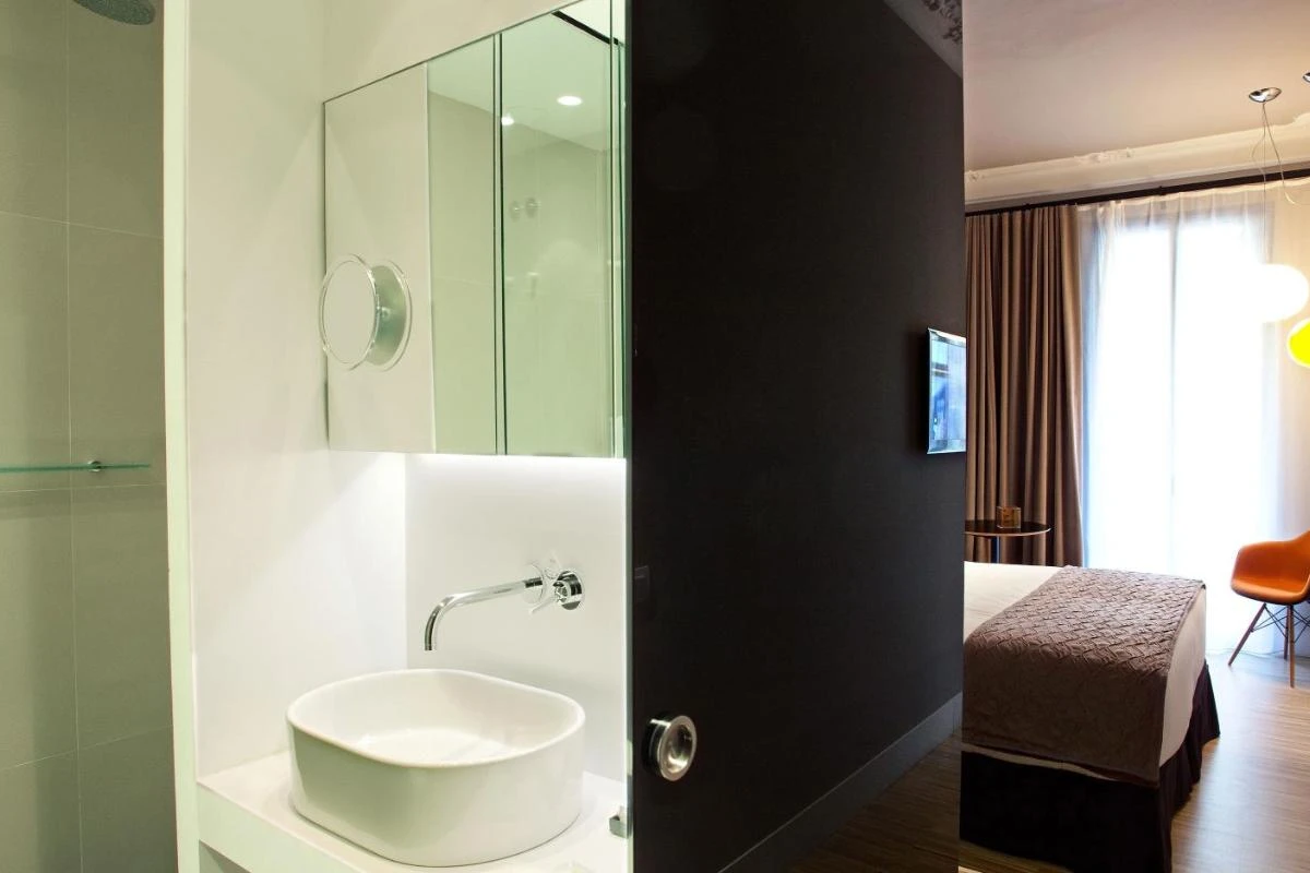 Alexandra Barcelona Hotel Curio Collection by Hilton - Hotel Photo 17