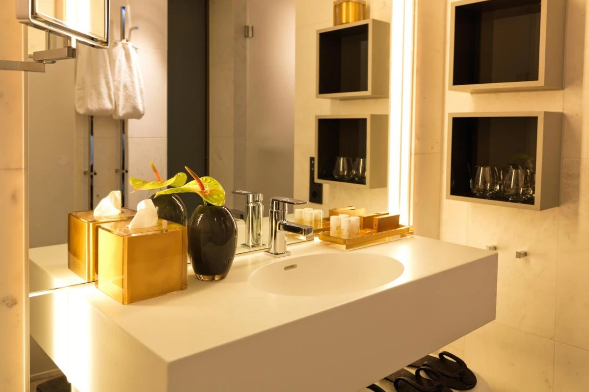 The Thief - Hotel Photo 16