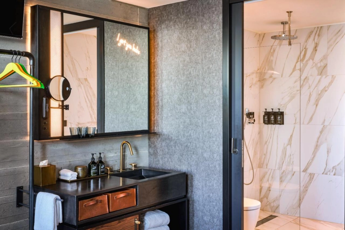 Sir Adam - Hotel Photo 21