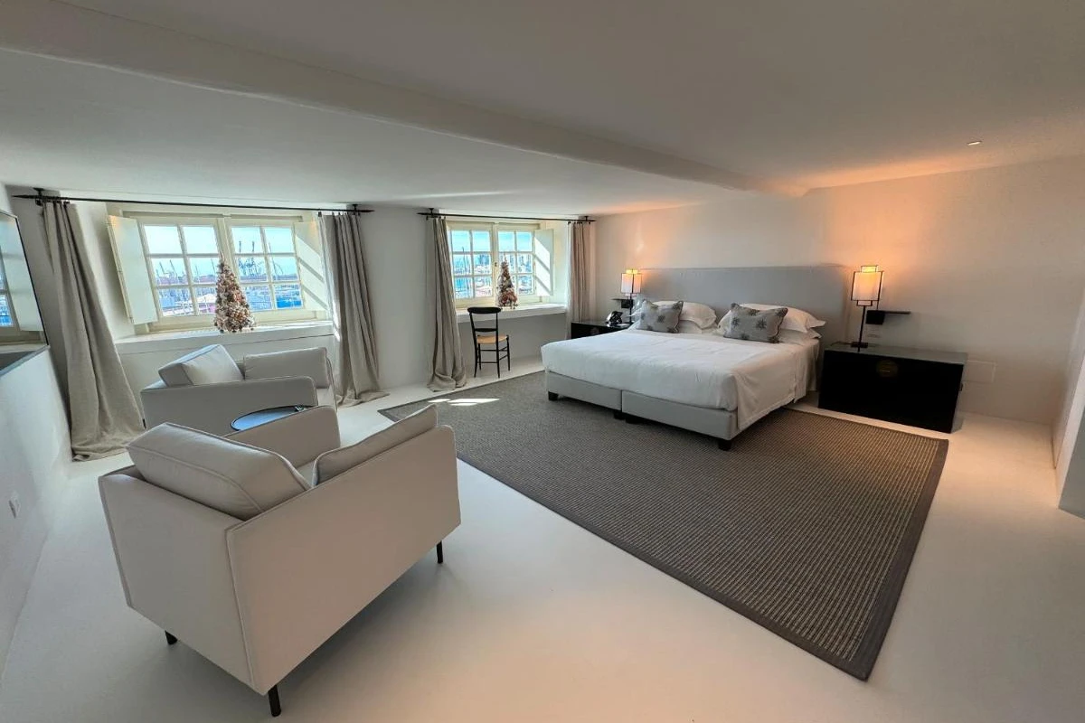 Hotel Palazzo Durazzo Suites - Hotel Photo 8