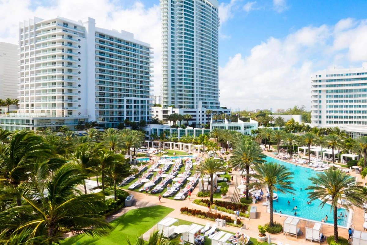 Fontainebleau Miami Beach - Hotel Photo 1