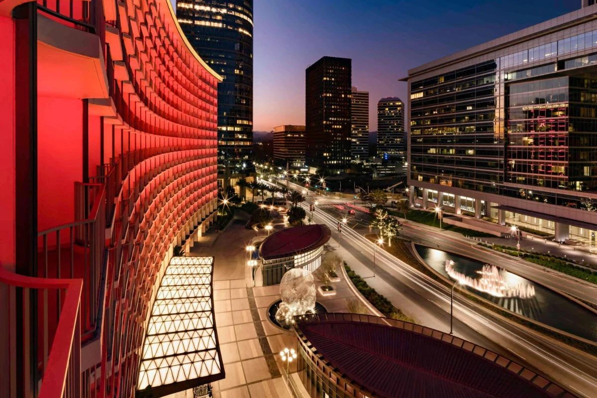 Fairmont Century Plaza - Hotel Photo 1