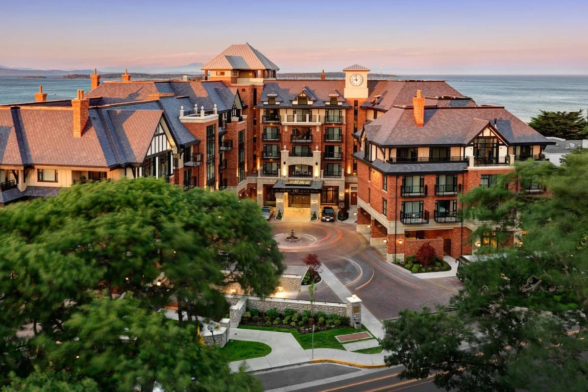 Oak Bay Beach Hotel - Hotel Photo 1