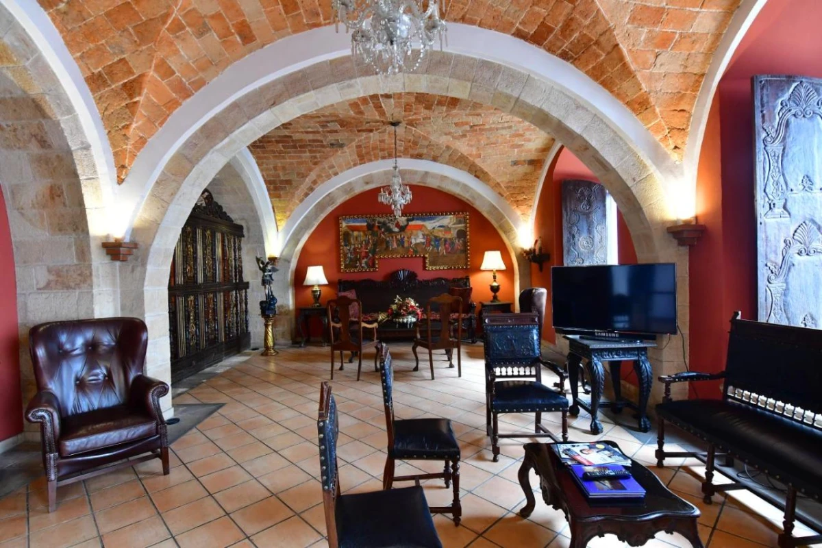 Parador Santa Maria La Real - Hotel Photo 2