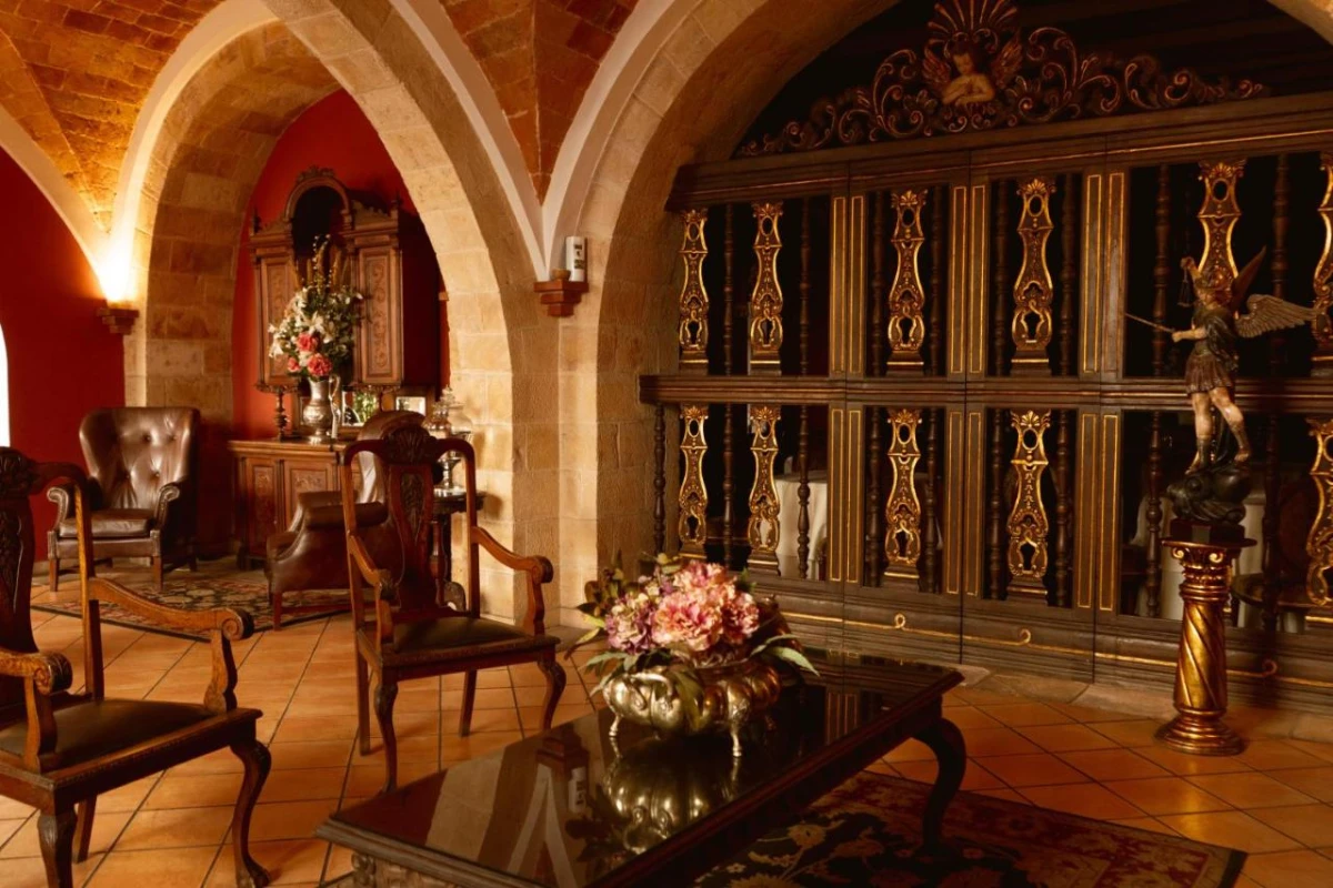 Parador Santa Maria La Real - Hotel Photo 21