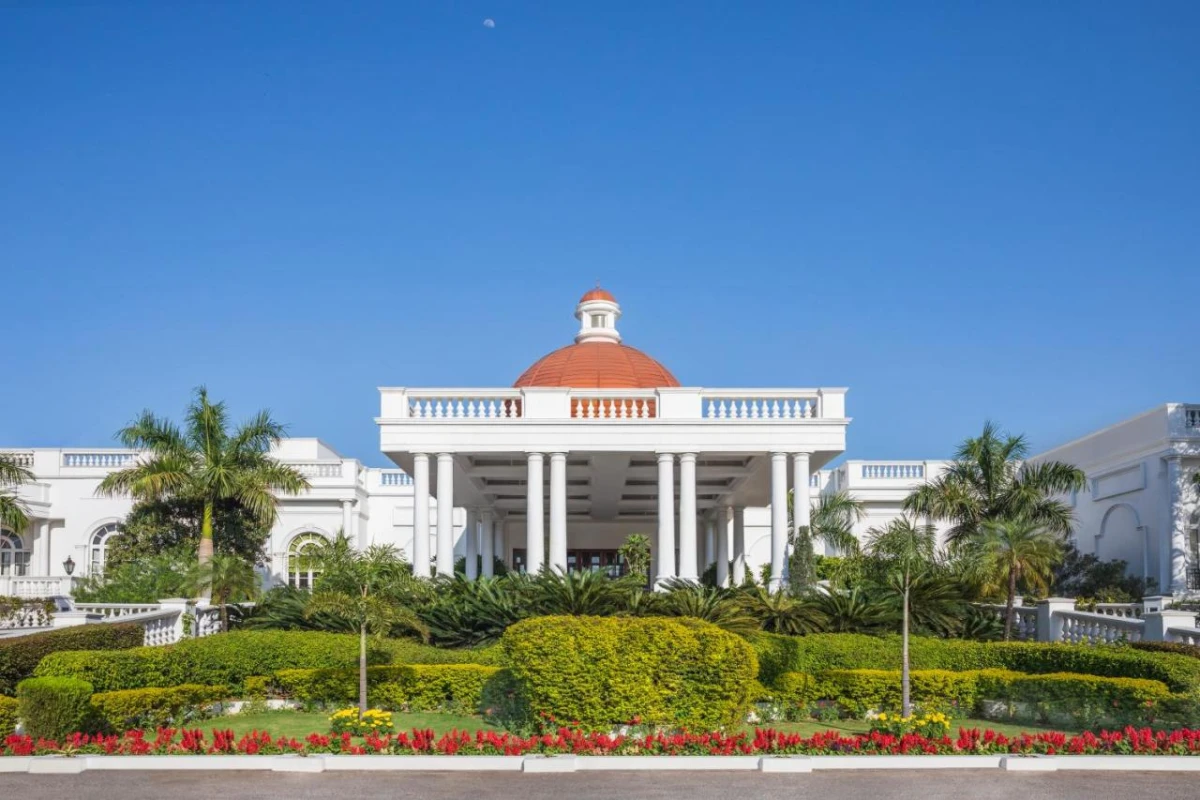 Taj Mahal Lucknow - Hotel Photo 1