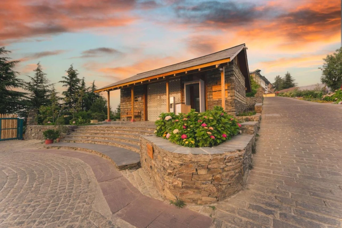 Taj Theog Resort & Spa - Hotel Photo 38