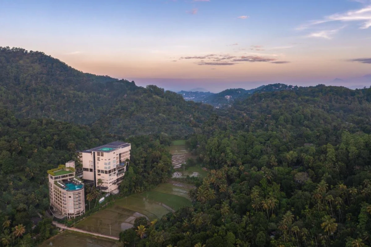 The Golden Crown Hotel - Hotel Photo 4