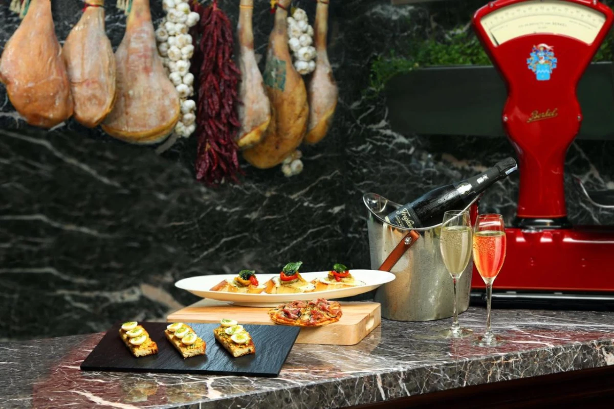 Caravelle Saigon - Hotel Photo 8