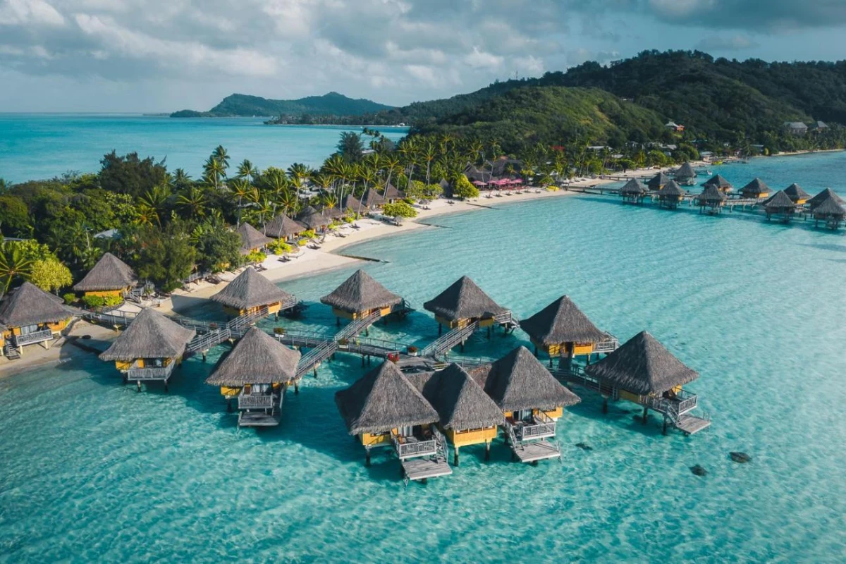 Intercontinental Bora Bora Le Moana Resort - Hotel Photo 1