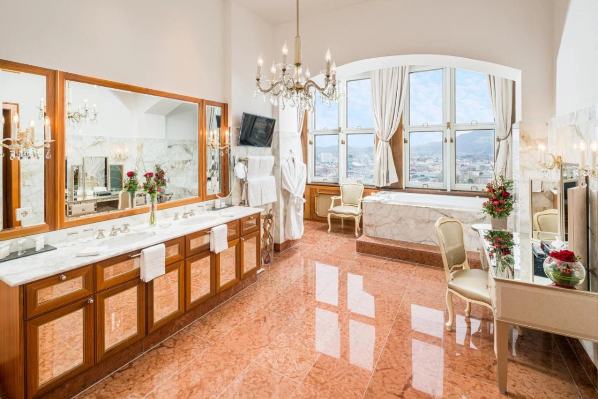 Hotel Schloss Monchstein - Hotel Photo 14