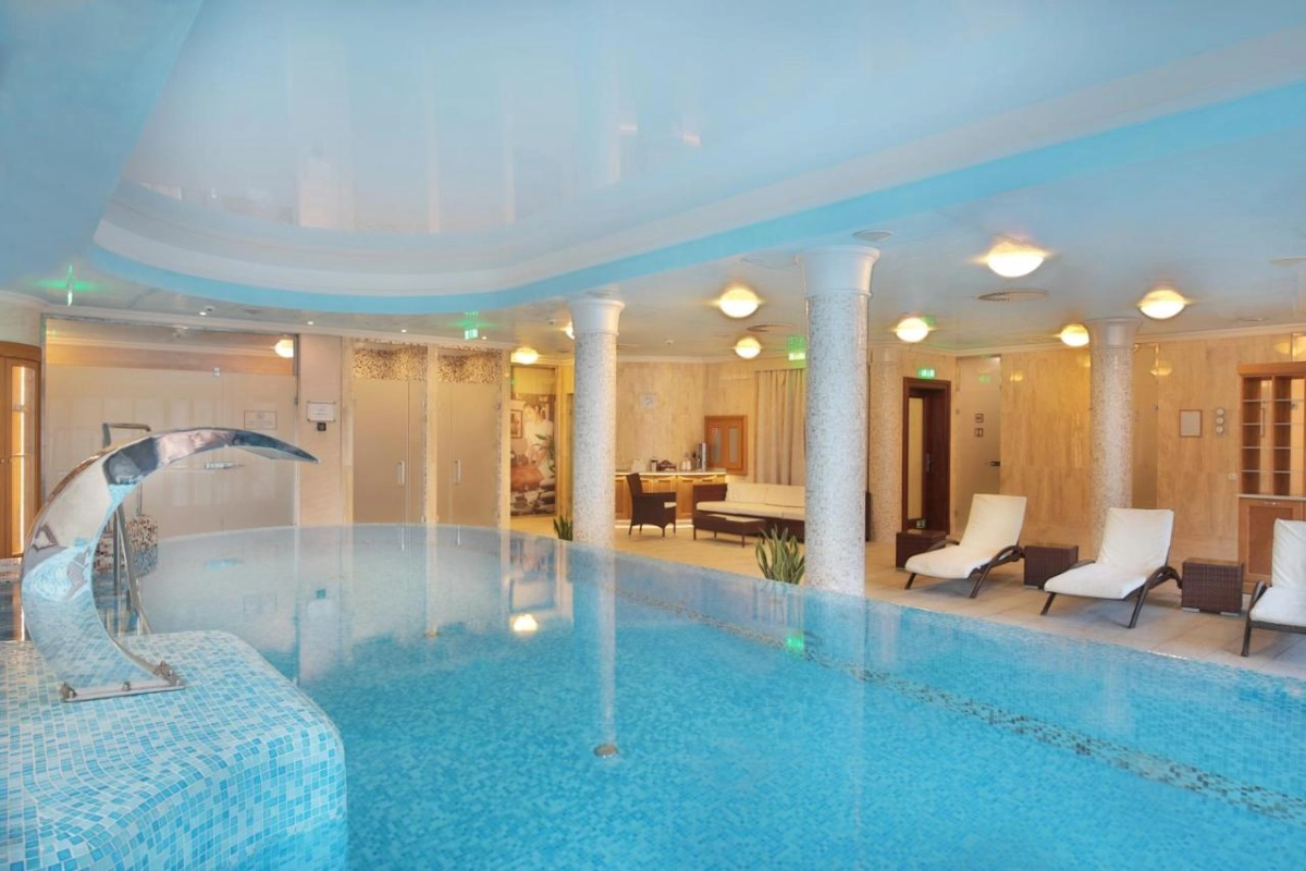 Retro Riverside Wellness Resort - Hotel Photo 7