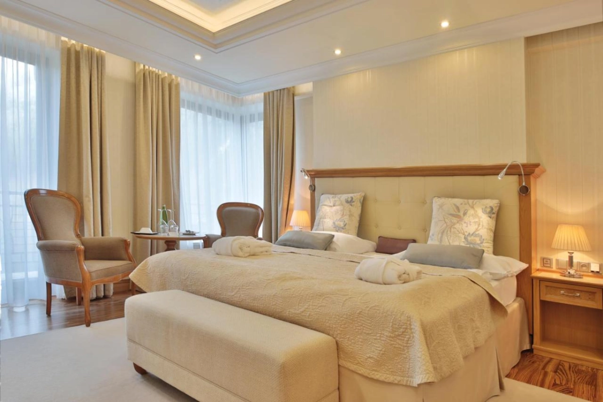 Retro Riverside Wellness Resort - Hotel Photo 12