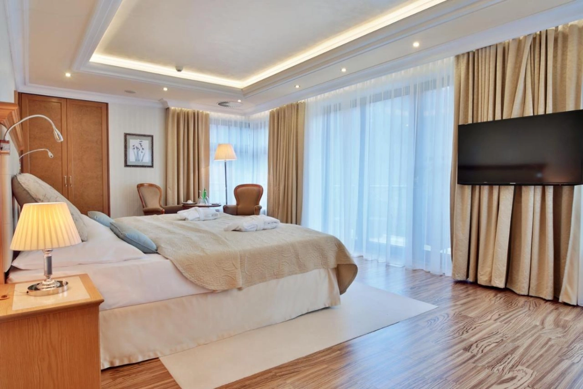 Retro Riverside Wellness Resort - Hotel Photo 24