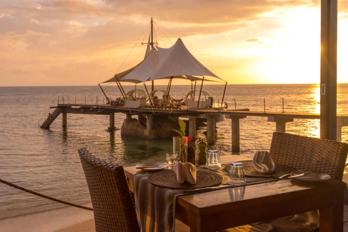 Coco de Mer Black Parrot Suites - Hotel Photo 6