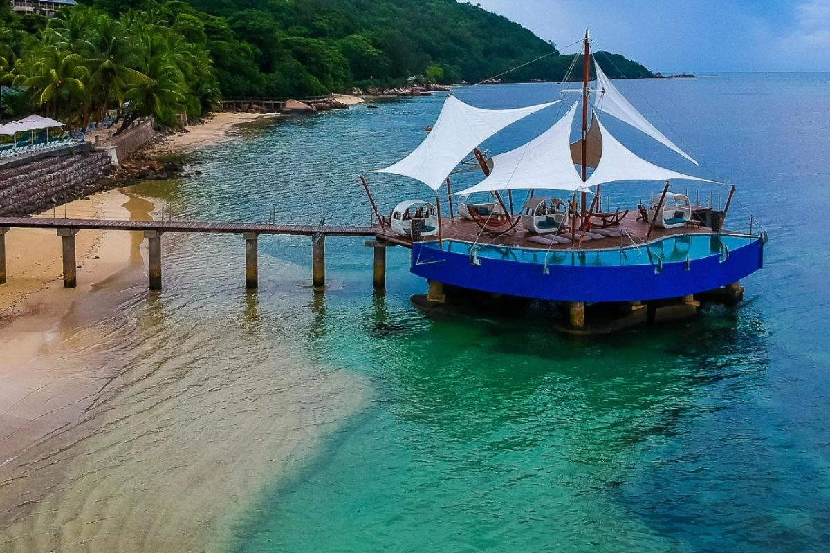 Coco de Mer Black Parrot Suites - Hotel Photo 7