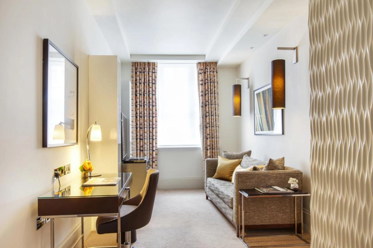 Taj 51 Buckingham Suites & Residences - Hotel Photo 32