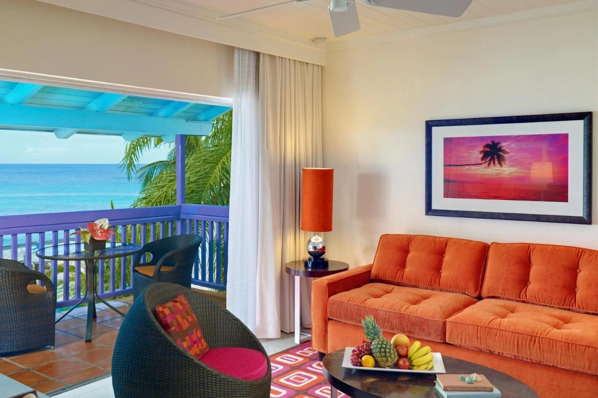 Crystal Cove by Elegant Hotels - Hotel Photo 2