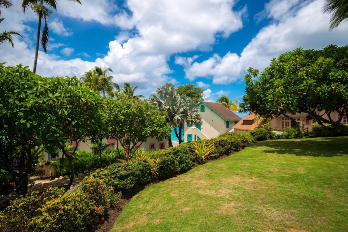 Crystal Cove by Elegant Hotels - Hotel Photo 75