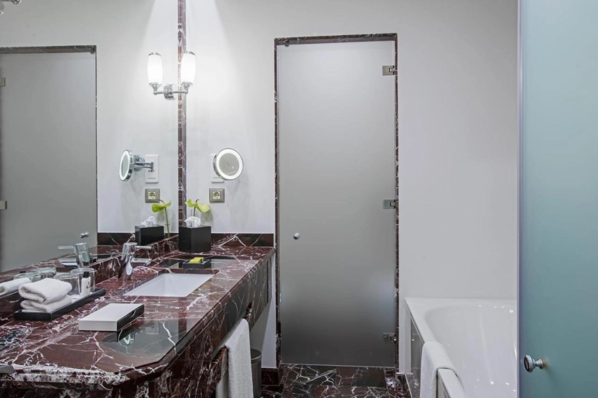 Intercontinental Porto Palacio Das Cardosas - Hotel Photo 11