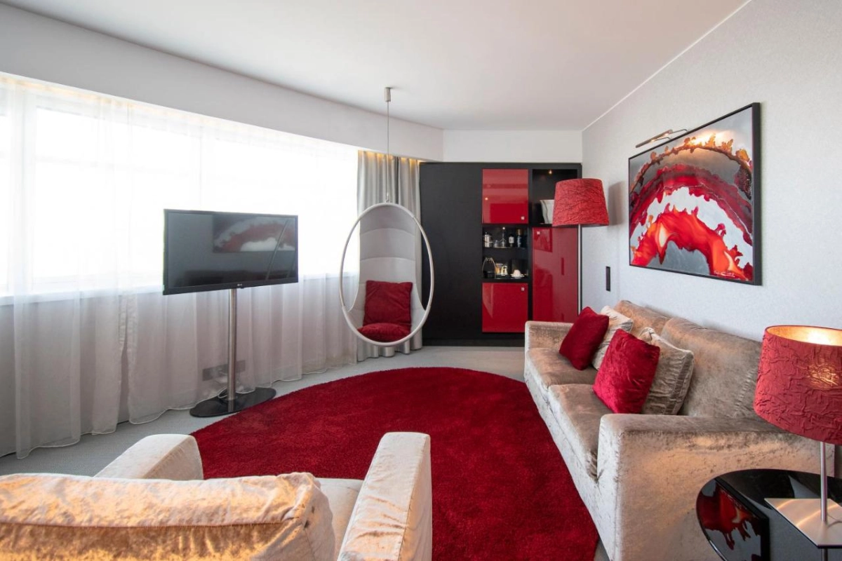 Myriad By Sana - Hotel Photo 18