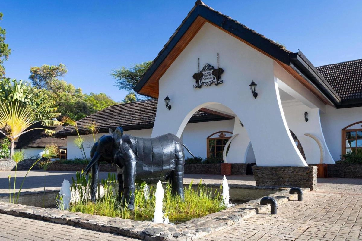 Fairmont Mount Kenya Safari Club - Hotel Photo 3
