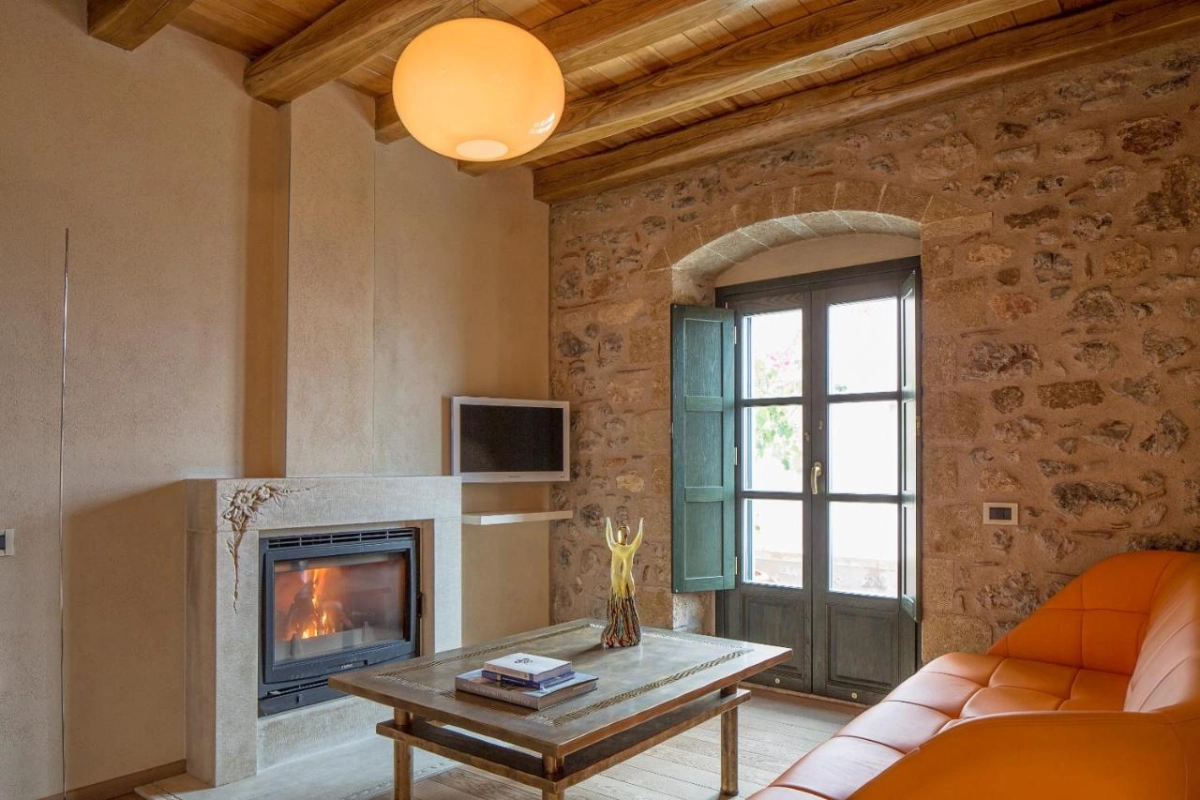 Moni Emvasis Luxury Suites - Hotel Photo 5