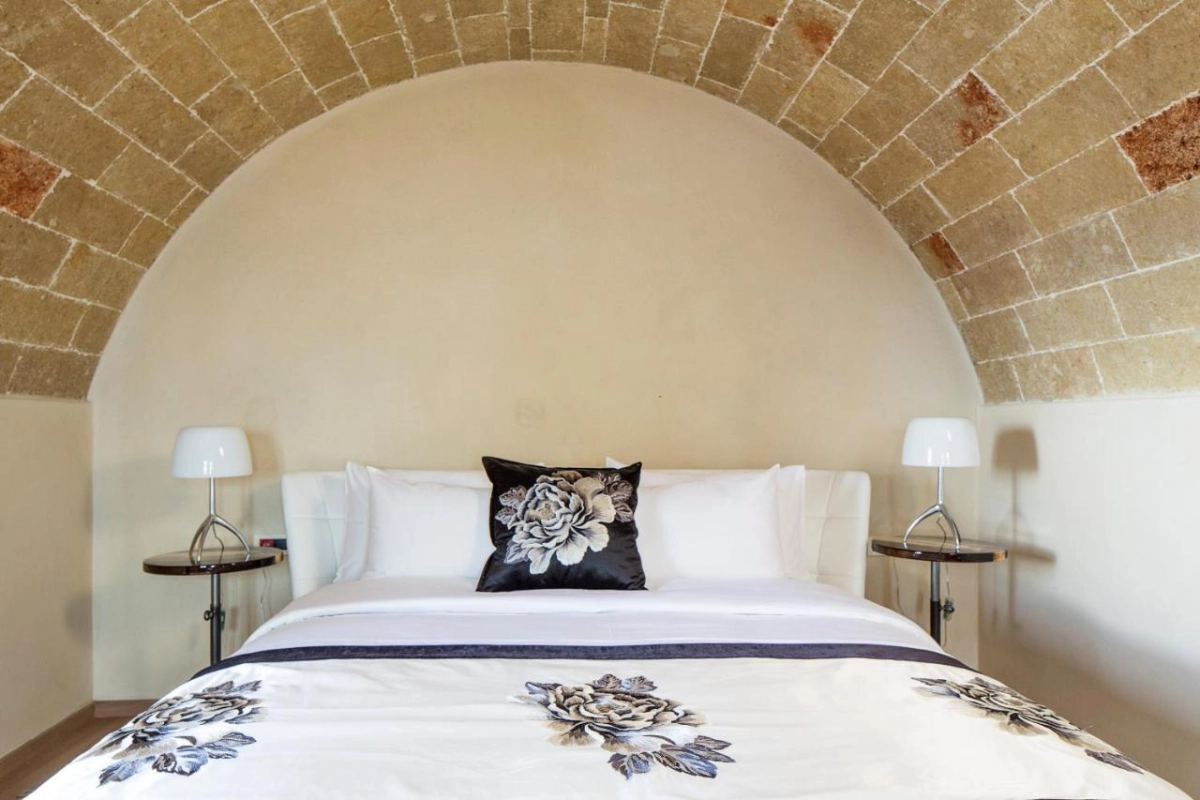 Moni Emvasis Luxury Suites - Hotel Photo 8