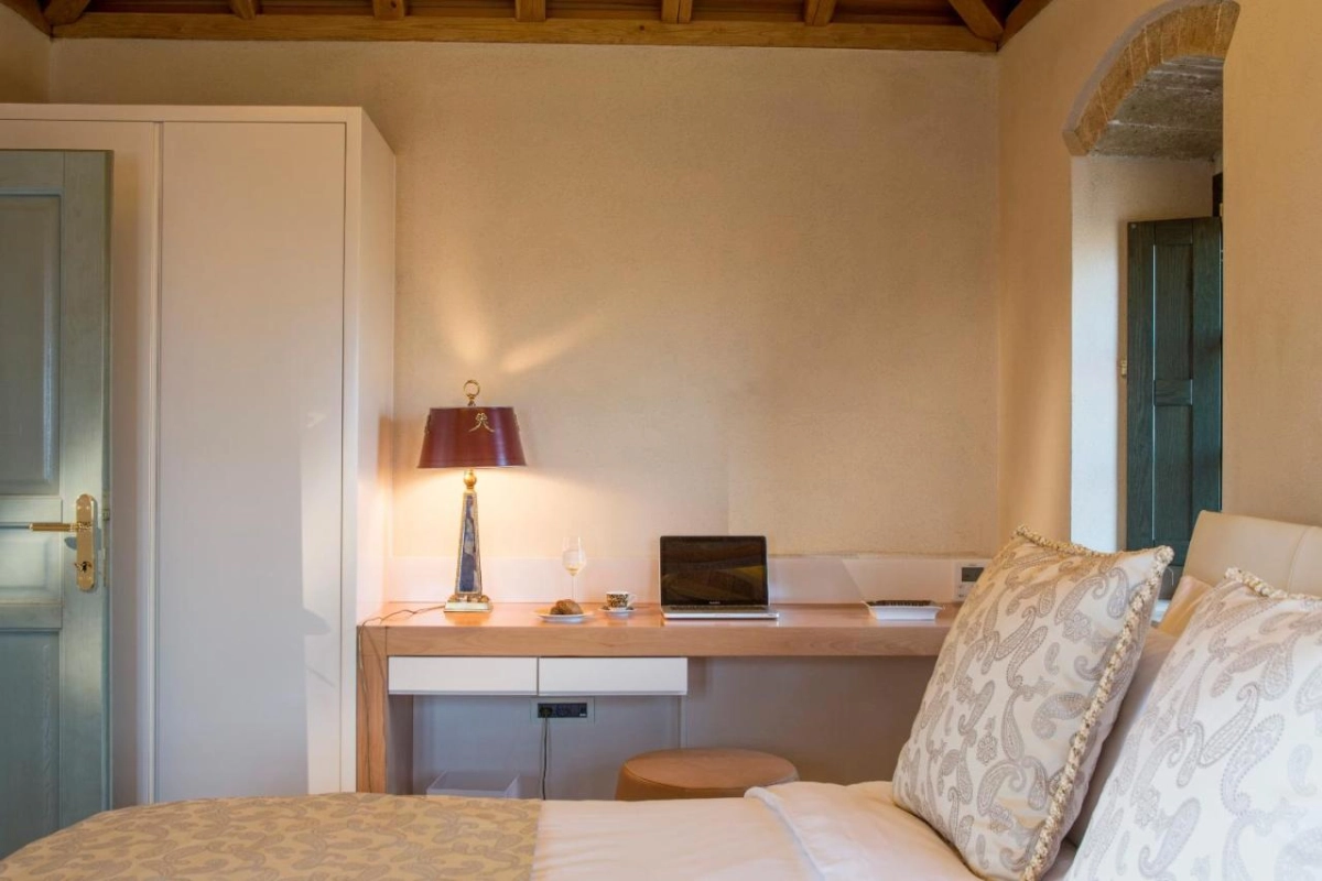 Moni Emvasis Luxury Suites - Hotel Photo 20