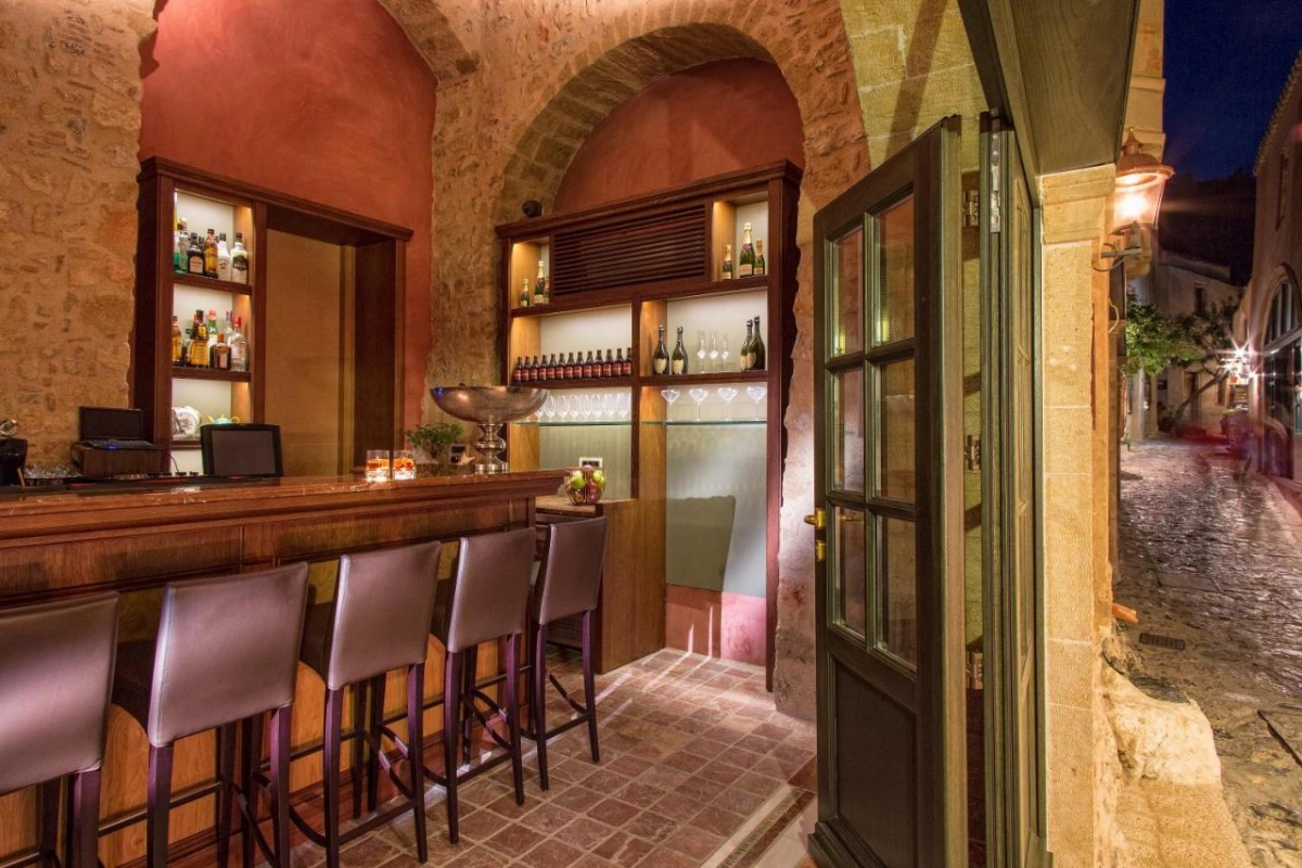 Moni Emvasis Luxury Suites - Hotel Photo 28