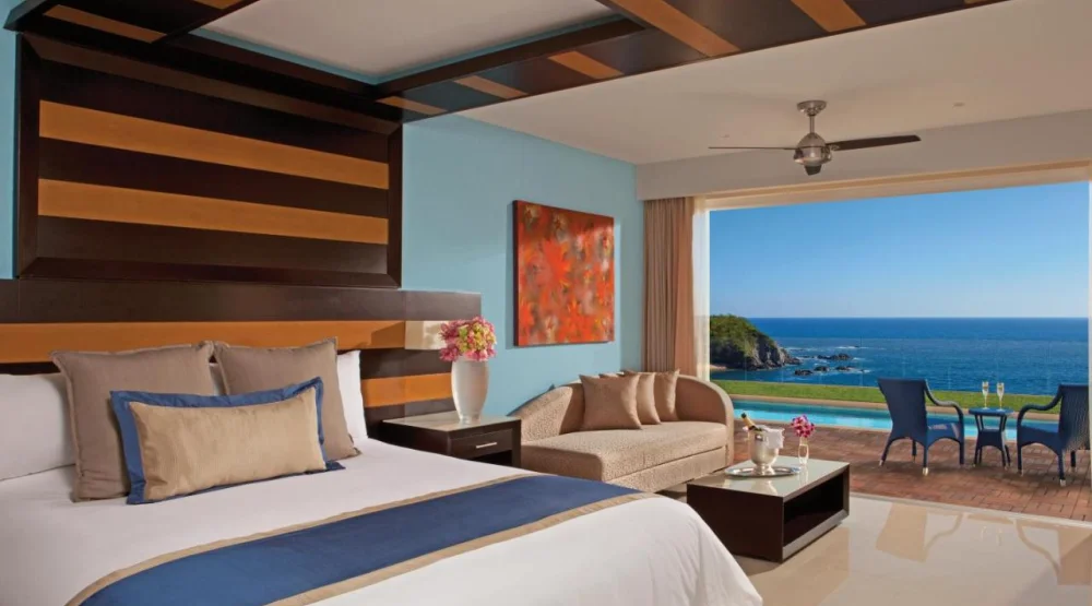 Preferred Club Junior Suite Swimout at Secrets Huatulco Resort & Spa