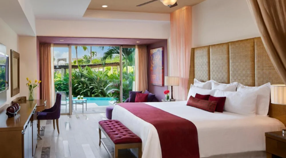 Junior Suite Swimout at Secrets Vallarta Bay