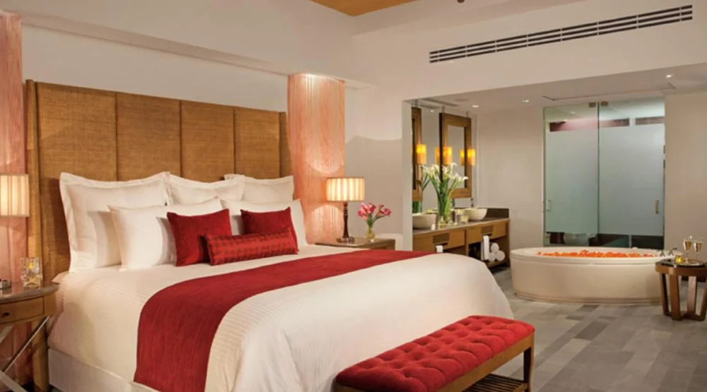 Preferred Club Master Suite Swimout Garden View at Secrets Vallarta Bay