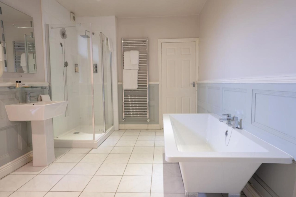 Waterton Park Hotel & Spa - Hotel Photo 4