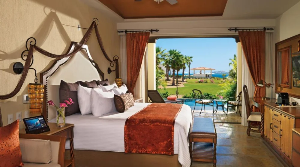 Preferred Club Junior Suite Swimout at Secrets Puerto Los Cabos Golf & Spa Resort