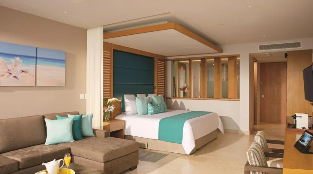 Preferred Club Junior Suite Ocean View at Dreams Playa Mujeres Golf & Spa Resort