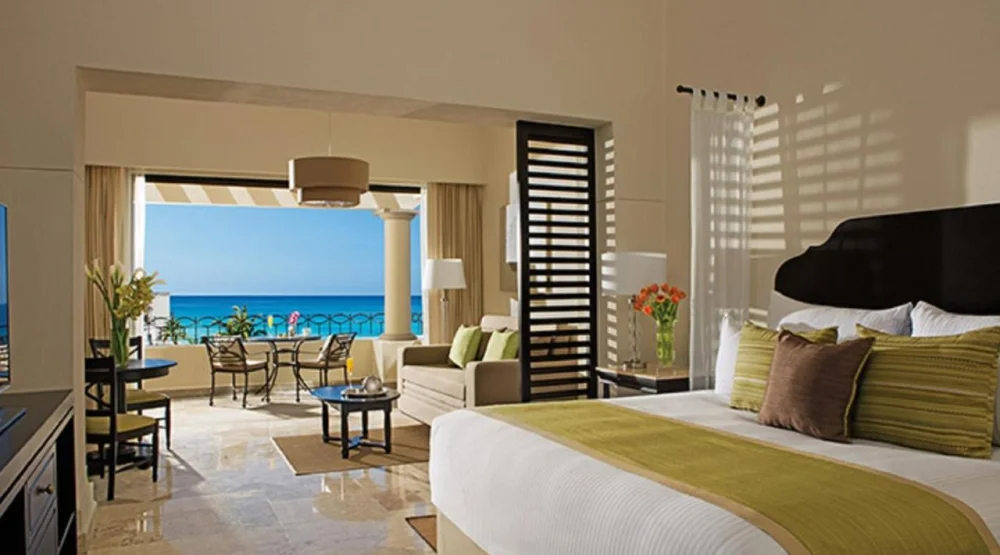 Preferred Club Junior Suite Ocean View King at Dreams Los Cabos Suites Golf Resort & Spa