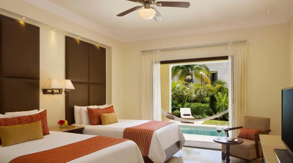 Preferred Club Deluxe Adult Swimout Garden Double at Dreams Tulum Resort & Spa