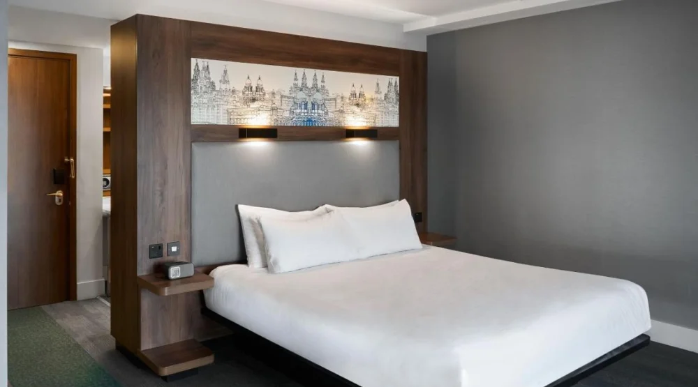 Savvy King Room at Aloft Liverpool